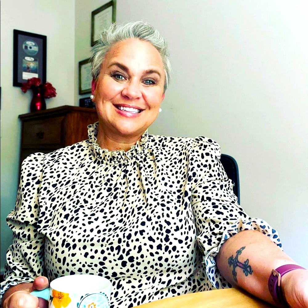 Meet your Posher, Larae